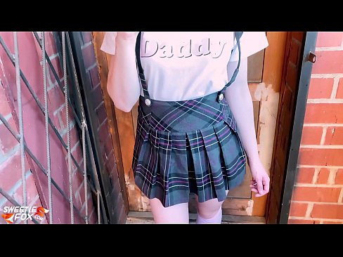 ❤️ Schoolgirl Sucks nws dick tob thiab fucks es tsis txhob ntawm chav kawm. ❤️❌ porn ntawm peb ib